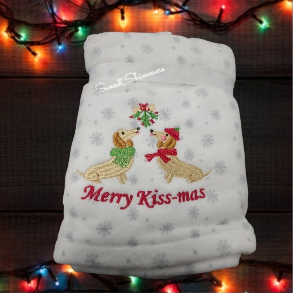 x2 Dachshund Dog Embroidered Doxie Merry Kiss-mas Christmas Hand Towel Set